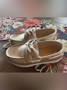 NEW Sperry Gold Metallic Slip-On Boat Shoe Girl’s 2 Non-Marking Sole